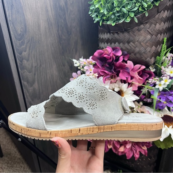 -💙2/$40💙Sesto Meucci Made in Italy Grey Suede Velcro Strap Sandals Size 9 - Picture 8 of 16